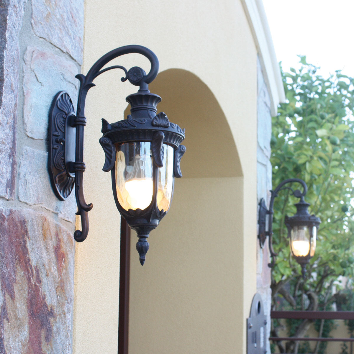 Elstead Lighting Outdoor Wall Light from the Philadelphia range. Philadelphia 1 Light Small Down Wall Lantern Product Code = PH2-S-OB
