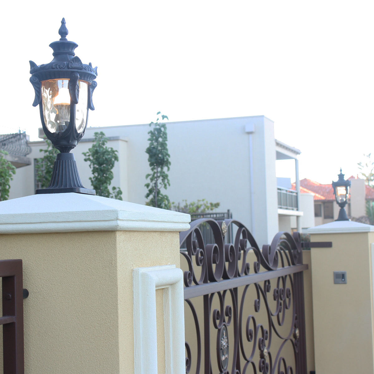 Elstead Lighting Pedestal Lantern from the Philadelphia range. Philadelphia 1 Light Medium Pedestal Product Code = PH3-M-OB