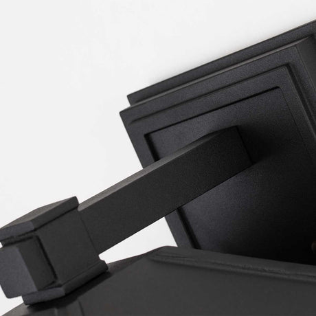 Quoizel Outdoor Wall Light from the Cedar Point range. Cedar Point 1 Light Wall Lantern - Large Product Code = QZ-CEDAR-POINT-L-BK