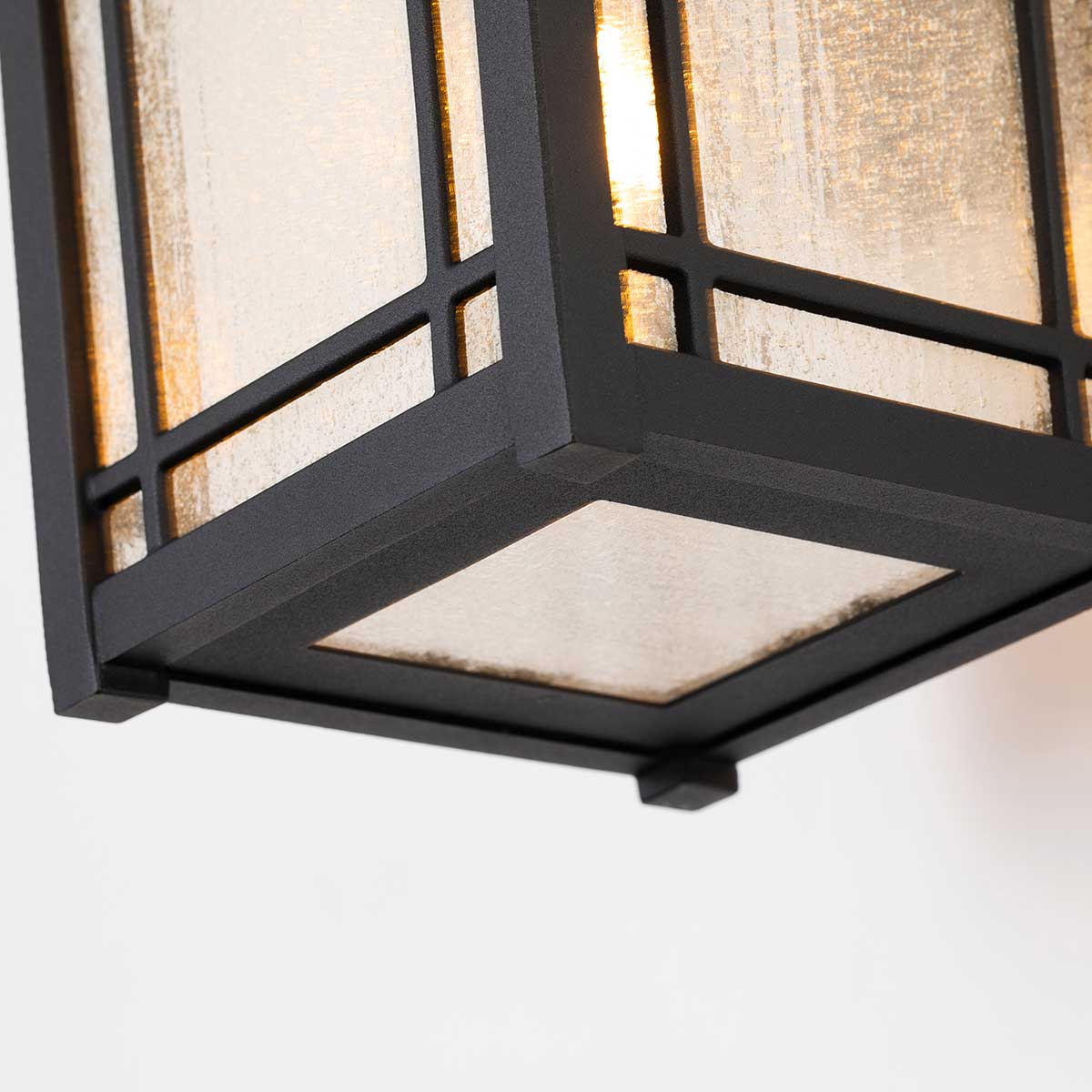 Quoizel Outdoor Wall Light from the Cedar Point range. Cedar Point 1 Light Wall Lantern - Medium Product Code = QZ-CEDAR-POINT-M-BK