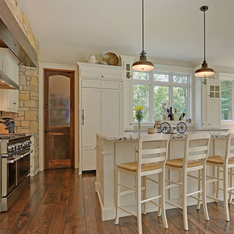 Quoizel Pendant from the Emery range. Emery 1 Light Medium Pendant Product Code = QZ-EMERY-P-M-WS