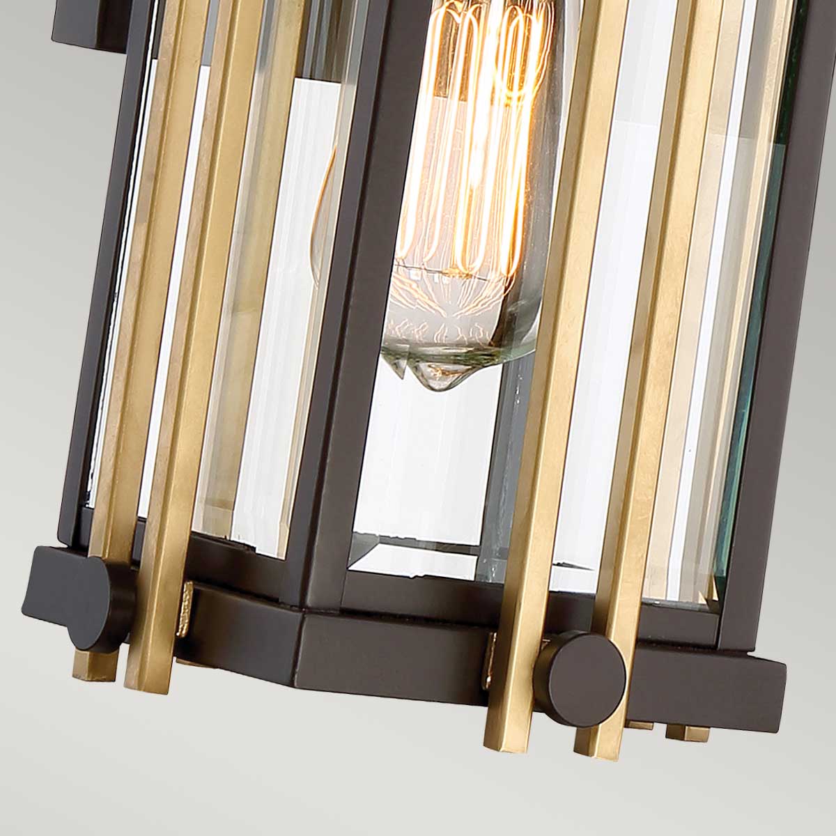 Quoizel Outdoor Wall Light from the Goldenrod range. Goldenrod 1 Light Small Wall Lantern Product Code = QZ-GOLDENROD2-S