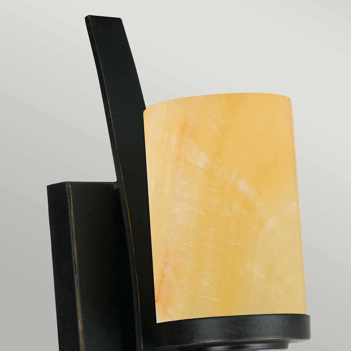 Quoizel Wall Light from the Kyle range. Kyle 1 Light Wall Light Product Code = QZ-KYLE1