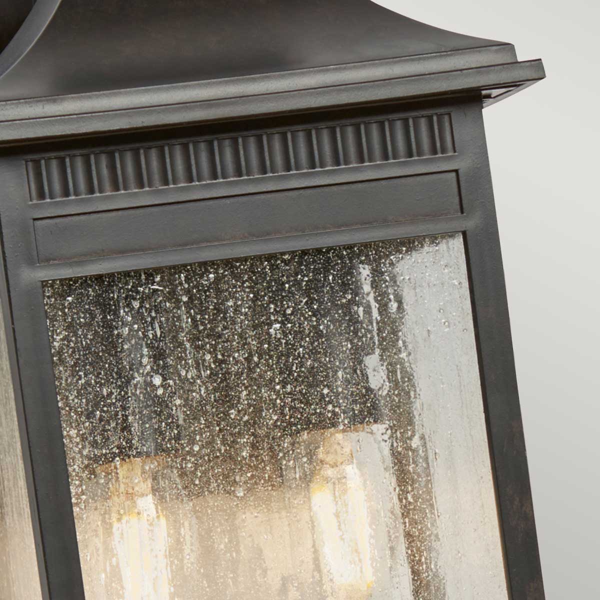 Quoizel Outdoor Wall Light from the Livingston range. Livingston 2 Light Medium Wall Lantern Product Code = QZ-LIVINGSTON2-M