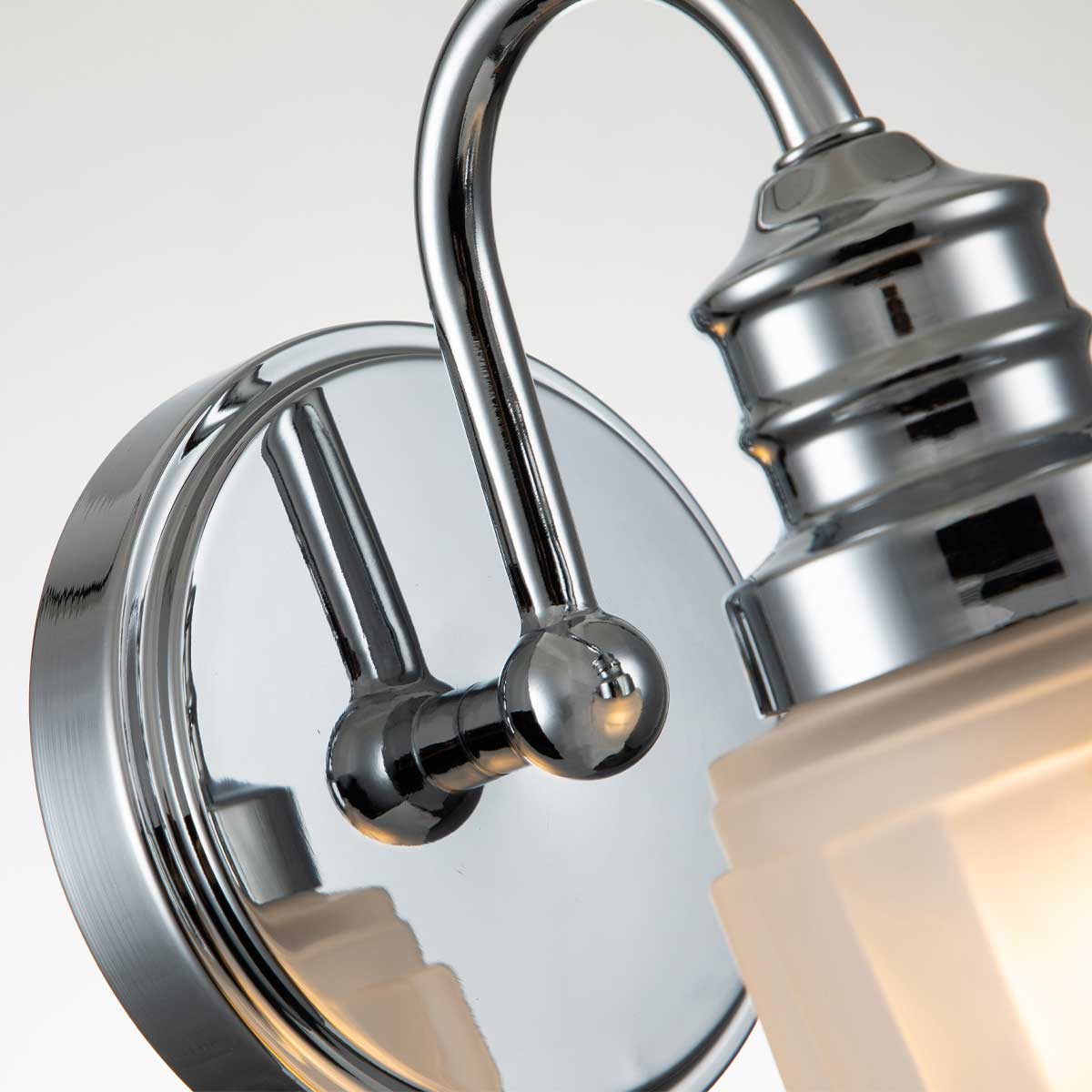 Quoizel Wall Light from the Swell range. Swell 1 Light Wall Light Product Code = QZ-SWELL1-PC-BATH