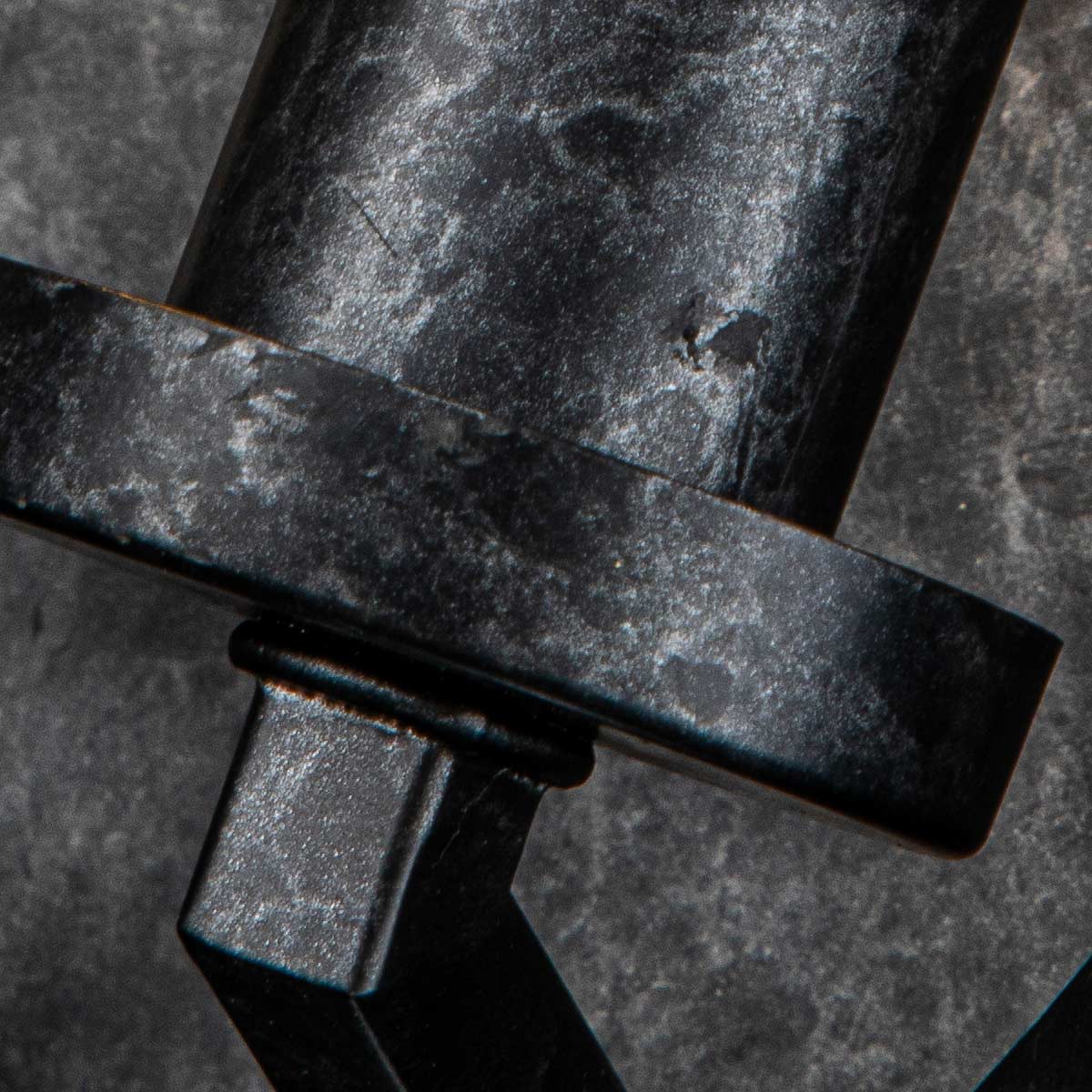 Quoizel Wall Light from the Vanguard range. Vanguard 2 Light Wall Light Product Code = QZ-VANGUARD2-OK