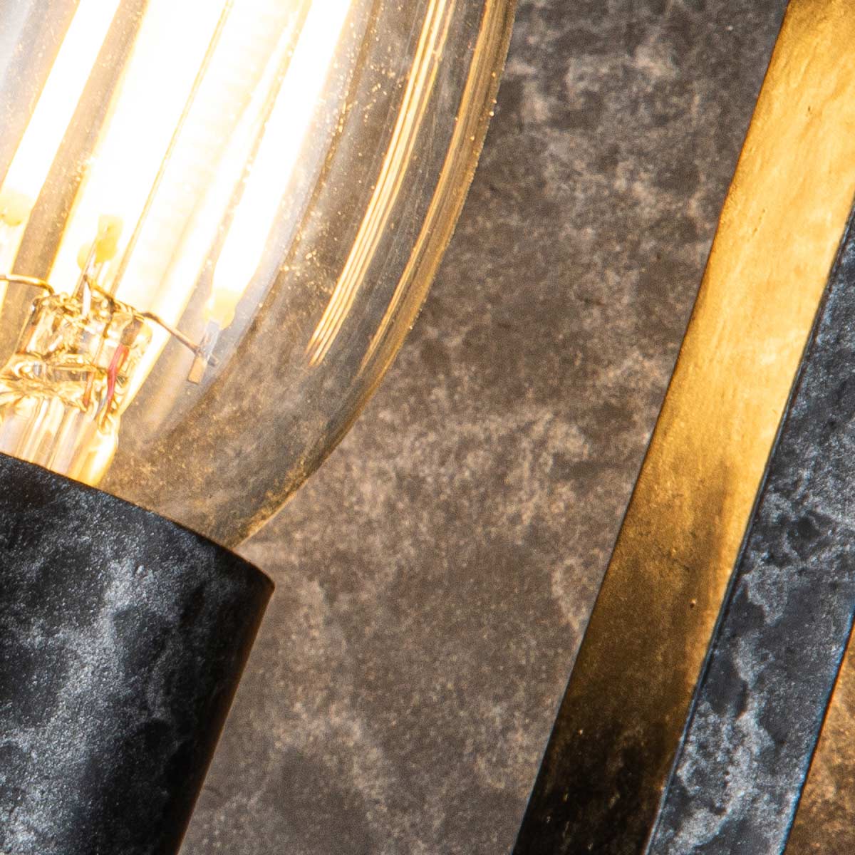 Quoizel Wall Light from the Vanguard range. Vanguard 2 Light Wall Light Product Code = QZ-VANGUARD2-OK