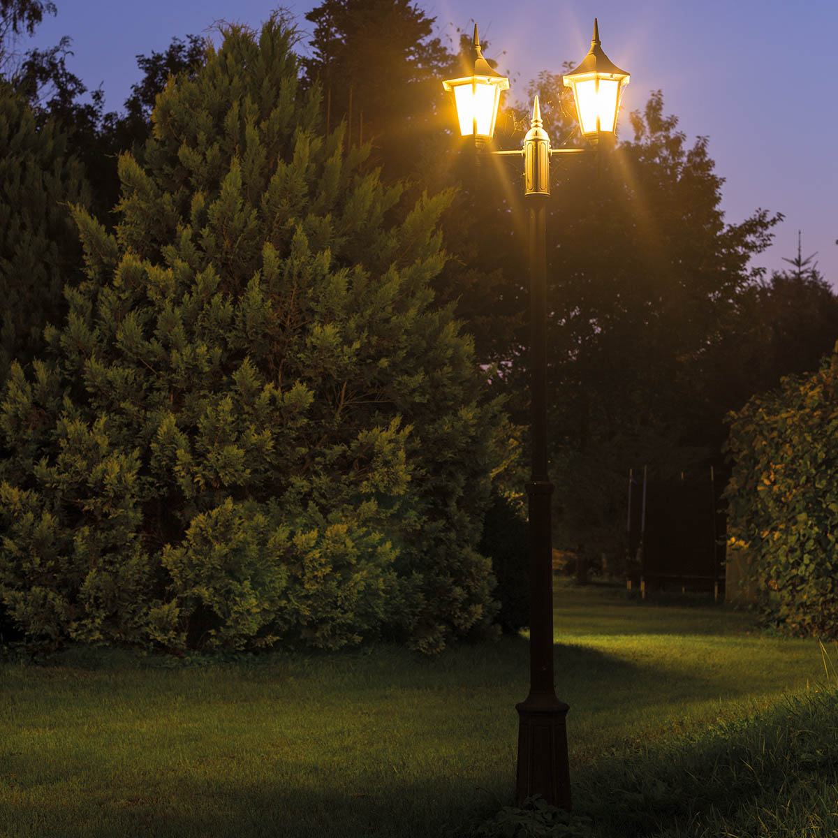 Norlys Valencia 2 Light Twin Head Lamp Post V6-BLACK